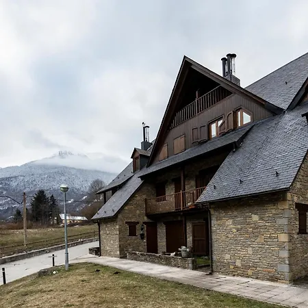 Casa de Férias Casa Rustica - Sorieus En Lerida Bossost